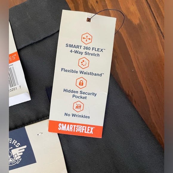 NWT DOCKERS Workday Khaki Classic Fit - Picture 6 of 8